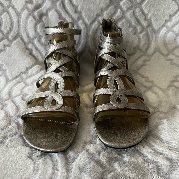 Arizona Alley Pewter Gladiator Sandals 7.5M NWOT - Picture 3 of 9